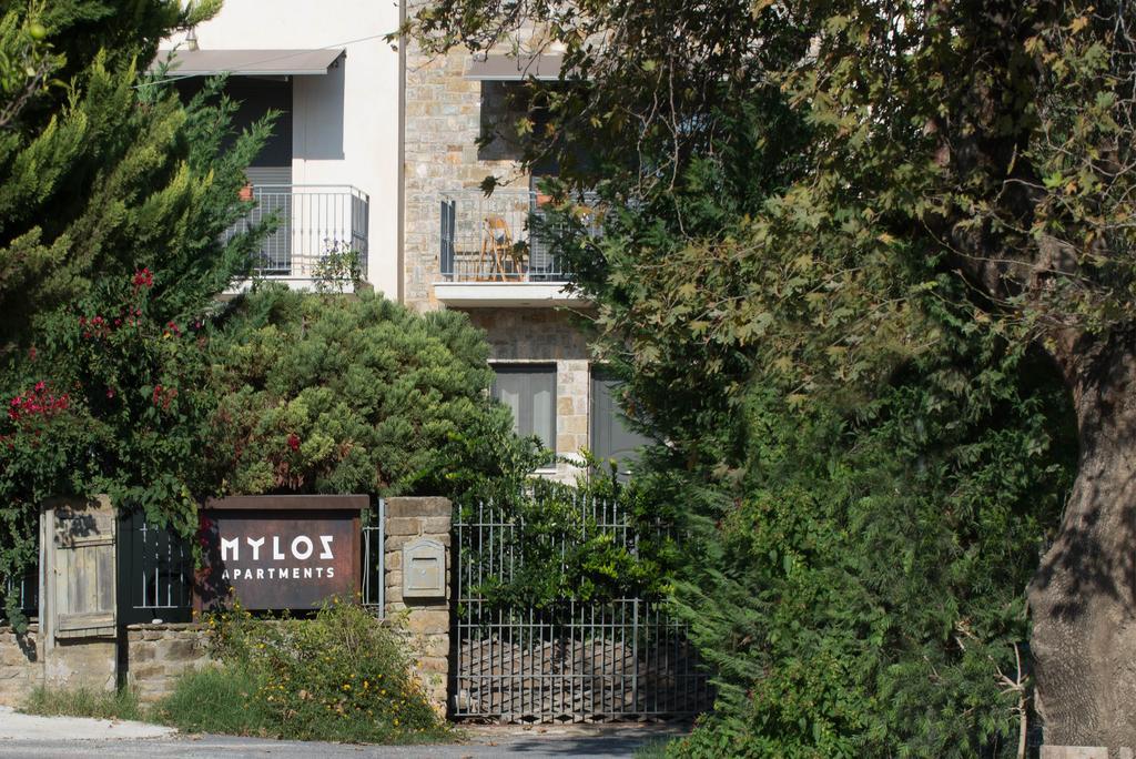 Mylos Apartments Gialova Zewnętrze zdjęcie